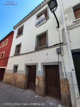 Casa de tres plantas en Varea - LA RIOJA