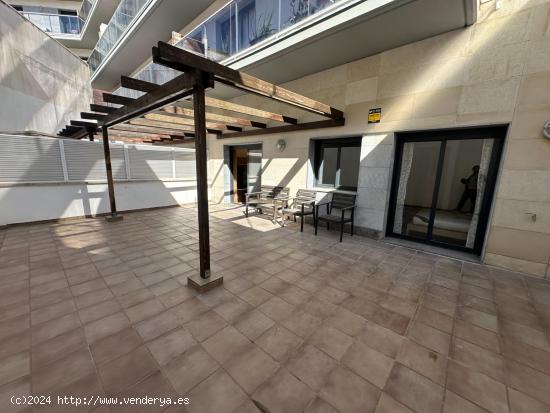 PISO DE PLANTA BAJA  DE 2 HABITACIONES CON TERRAZA DE 40M2 EN VENTA EN MANRESA!!! - BARCELONA