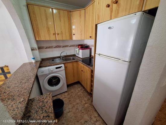 Ref.7401 Apartamento de 2 dormitorios en Torrevieja - ALICANTE