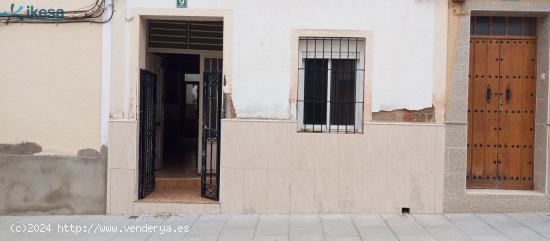 Venta de Casa Adosada en Don Benito - Badajoz - BADAJOZ