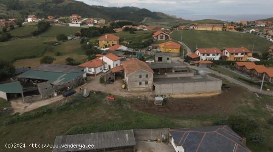 CASA PARA REHABILITAR CON VISTAS AL MAR Y MONTAÑA - CANTABRIA