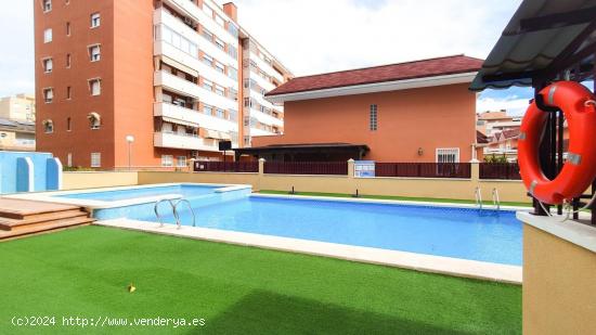 VENTA BUNGALOW ESQUINA,  4 DORM, PISCINA, GARAJE,  100M TERRAZA, KELME ALTABIX - ALICANTE