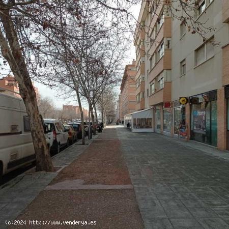 SE VENDE LOCAL COMERCIAL AV DE LA PESETA CUEVAS DE ALTAMIRA, 25 Nº 50 - Madrid - MADRID