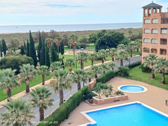  APARTAMENTO EN URBANIZACIÓN PLAYA VERDE FRONTAL AL MAR - HUELVA 