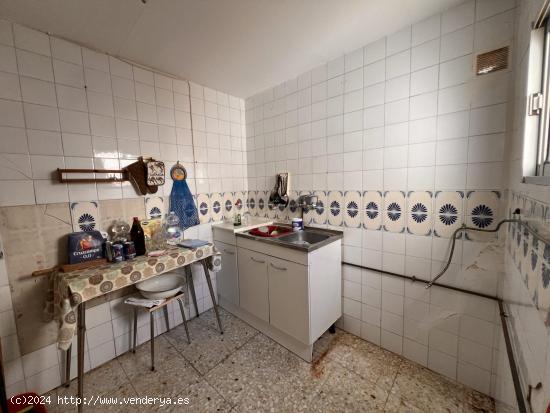 SE VENDE PISO EN CADIZ , ZONA MENTIDERO - ALAMEDA - CADIZ