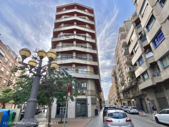  MARAVILLOSA VIVIENDA EN EL CENTRO DE ORIHUELA, SEMI-NUEVA, MUY ECONOMICA ¡VISÍTELA YA! - ALICANTE 