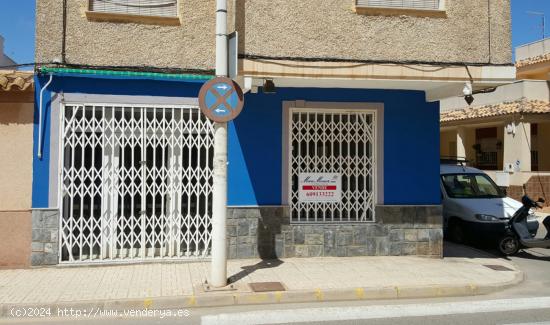  Inmueble en planta baja de piso muy céntrico, en el pueblo de Los Nietos el cual esta situado en la 