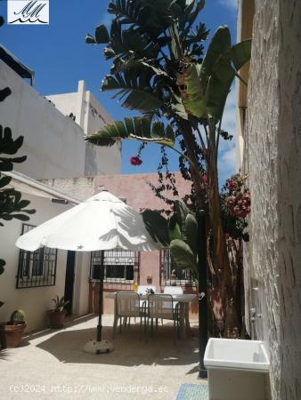 En Los Nietos, pueblo de pescadores situado en la zona sur del Mar Menor se encuentra este inmueble 