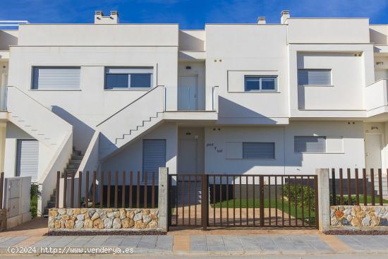 Bungalows de 2 dormitorios y 2  baños en la zona de Vistabella, junto a Vistabella Golf - ALICANTE