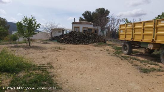  Venta de parcela en Alameda - MALAGA 