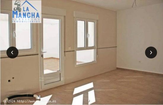  INMOBILIARIA LA MANCHA VENDE ADOSADO DE LUJO EN LA GINETA - ALBACETE 