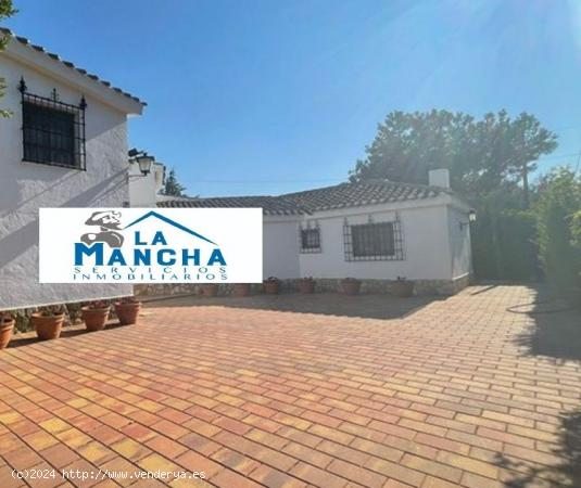 INMOBILIARIA LA MANCHA VENDE CHALET EN AGUA SOL - ALBACETE