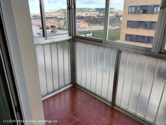 SE VENDE PISO EN ZONA SAN ANTONIO, PALENCIA - PALENCIA