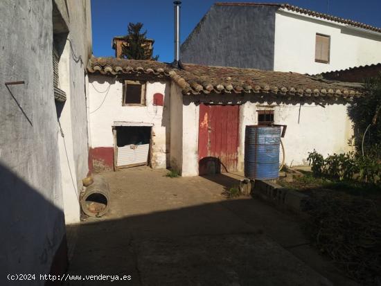 CASA EN PERALES - PALENCIA