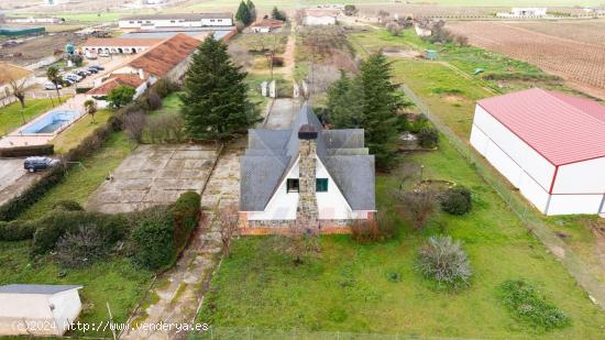 Chalet independiente en Serrada - VALLADOLID