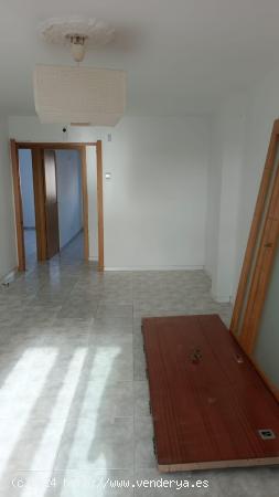 Piso en venta en calle Pablo Casals - MADRID