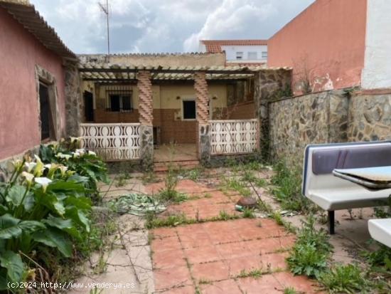 CASABANCO  VENDE VIVIENDA A REFORMAR EN LA ALBUERA. - BADAJOZ