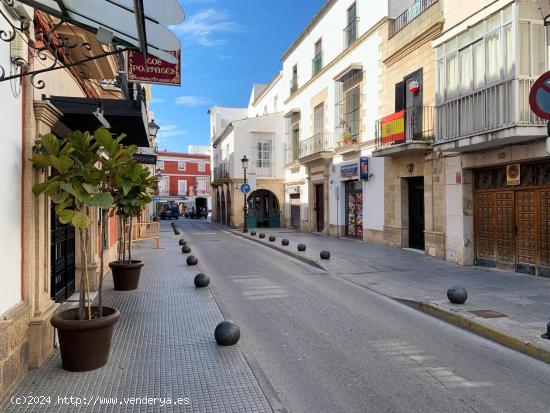  LOCAL COMERCIAL - CADIZ 