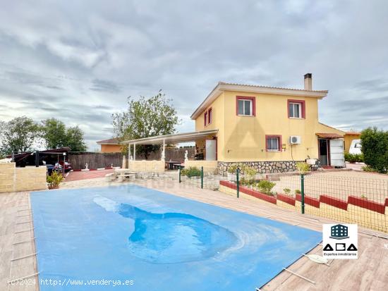 Precioso chalet independiente  con piscina en Urb. El Ballestar - CUENCA