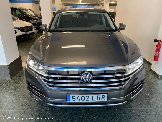 Volkswagen Touareg 3.0 TDI PREMIUM ELEGANCE AUTO 4 MOTION - Castelldefels