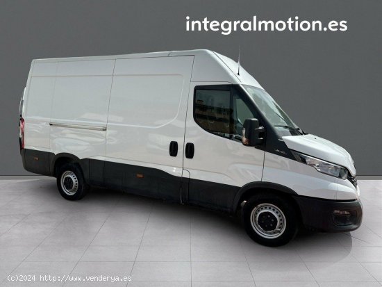 Iveco Daily 2.3 TD 35S 16 V 3520L/H2 12 M3 - LAS ROZAS DE MADRID