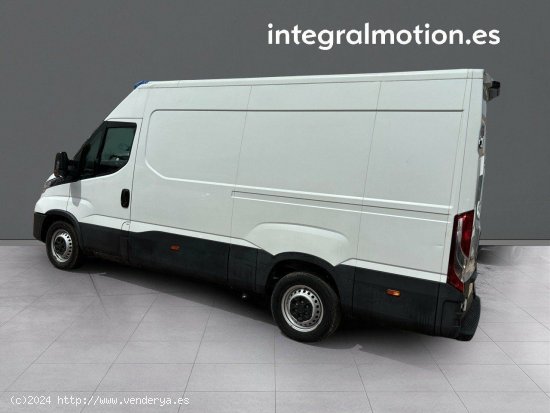 Iveco Daily 2.3 TD 35S 16 V 3520L/H2 12 M3 - LAS ROZAS DE MADRID