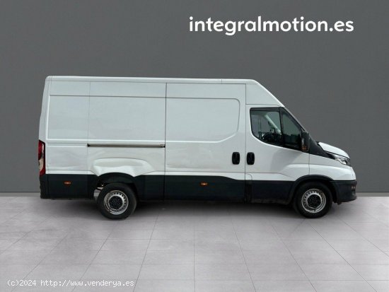 Iveco Daily 2.3 TD 35S 16 V 3520L/H2 12 M3 - LAS ROZAS DE MADRID