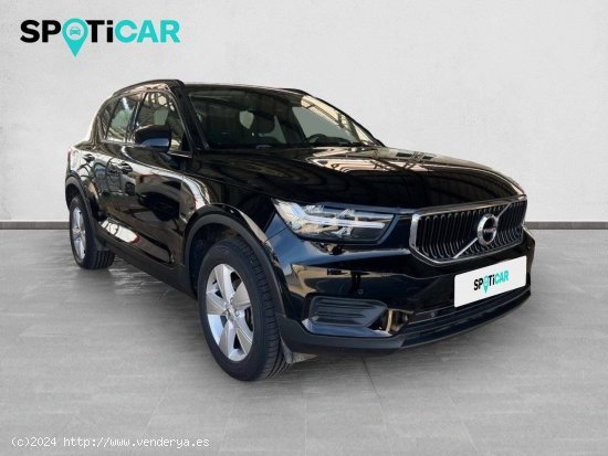 Volvo XC40  1.5 T3  Auto Momentum Core - SANT FRUITOS DE BAGES