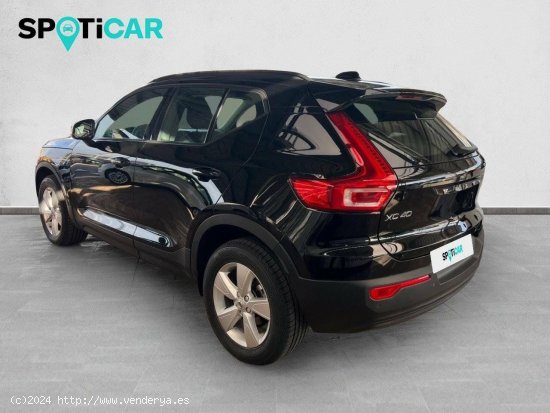 Volvo XC40  1.5 T3  Auto Momentum Core - SANT FRUITOS DE BAGES