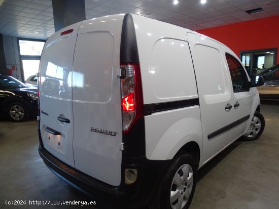 Renault Kangoo Furgón 1.5DCI 90CV PROFESIONAL - Madrid