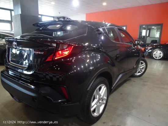 Toyota C-HR 1.8 125H Active - Madrid