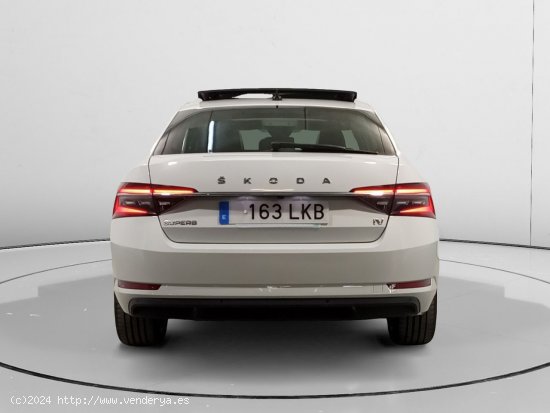 Skoda Superb PHEV Style - Madrid