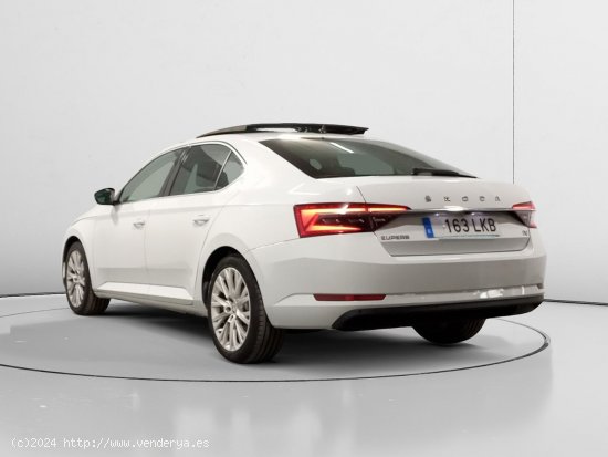 Skoda Superb PHEV Style - Madrid