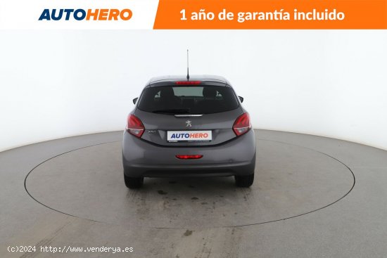 Peugeot 208 1.6 Blue-HDi Style - 