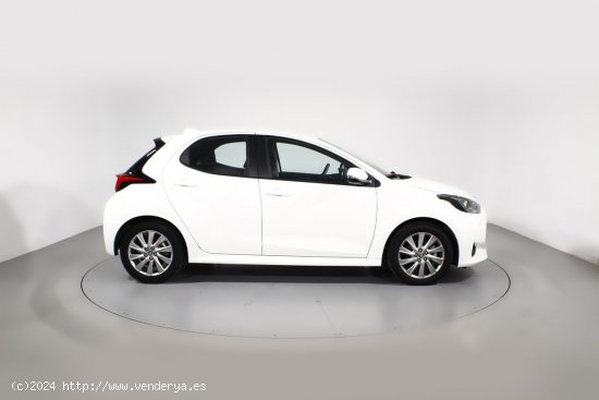 Toyota Yaris 1.5 VVT-I HEV ACTIVE TECH 5P - 