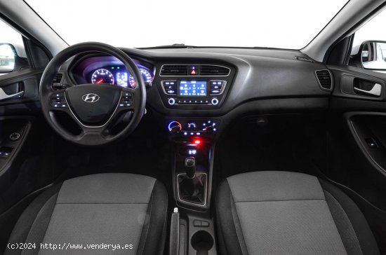 Hyundai i20  FL 1.2 MPi 61,8 kW (85 CV) MT5 2WD Classic - 