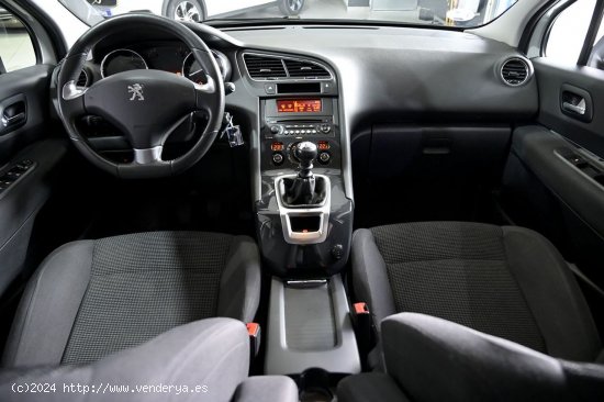 Peugeot 5008   Style 1.6 BlueHDi 88KW 120CV - 