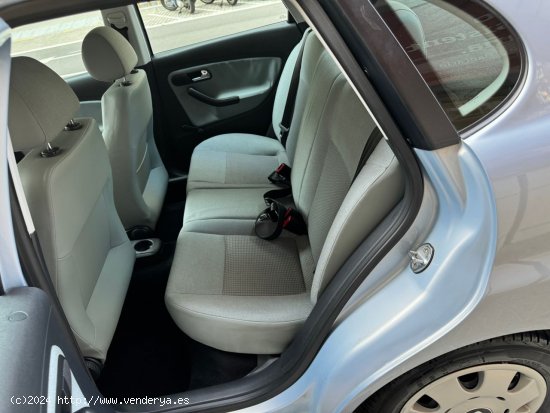 Seat Córdoba 1.4i 16v 100 CV STELLA - Barcelona