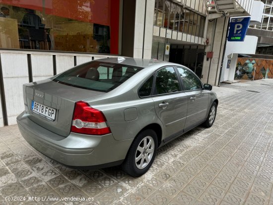 Volvo S40 1.6 Momentum - Barcelona