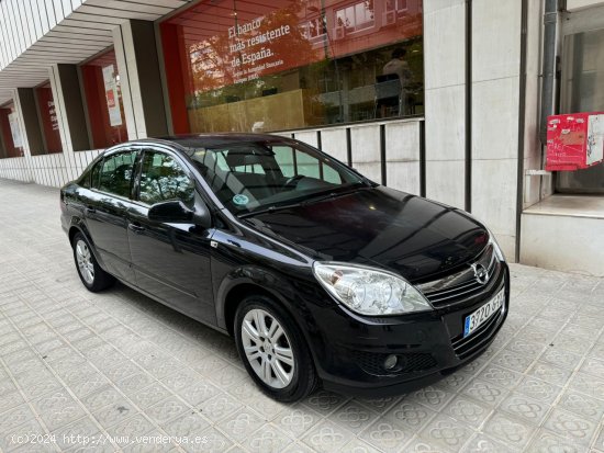 Opel Astra 1.7 CDTi Edition - Barcelona