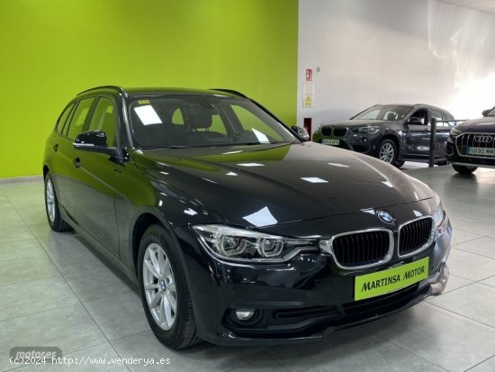 BMW Serie 3 318d Auto.Touring de 2019 con 49.000 Km por 22.300 EUR. en Malaga