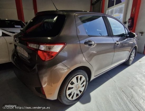 Toyota Yaris YARIS 1500 110 CV ACTIVE de 2019 con 97.547 Km por 11.600 EUR. en Tenerife