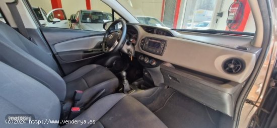 Toyota Yaris YARIS 1500 110 CV ACTIVE de 2019 con 97.547 Km por 11.600 EUR. en Tenerife