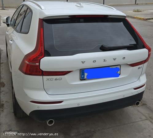 Volvo XC 60 Momentum B4 de 2021 con 69.500 Km por 32.900 EUR. en Sevilla