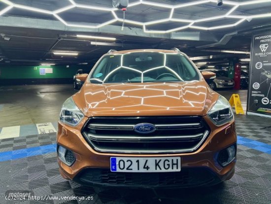 Ford Kuga 2.0 TDCi 110kW 4x2 ASS STLine de 2017 con 121.000 Km por 16.249 EUR. en Madrid