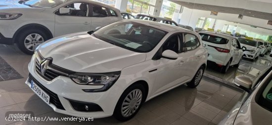 Renault Megane 1.5 DCI 110CV de 2018 con 170.000 Km por 10.500 EUR. en Caceres