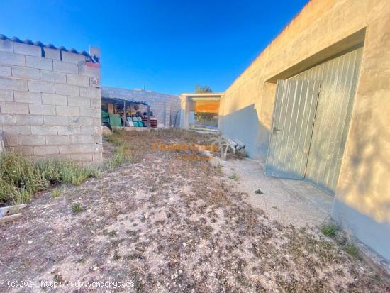 SE VENDE PARCELA VALLADA DE 2000 M2, ZONA LA ROMANA !!!!!! - ALICANTE