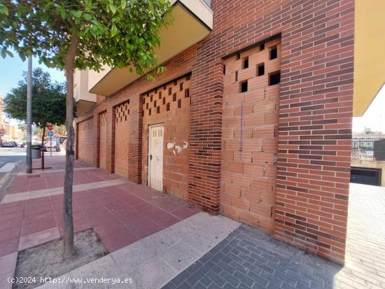  Local comercial de 53m2 en Puente Tocinos - MURCIA 