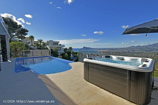 NUEVA VILLA DE LUJO EN ALTEA HILLS CON VISTAS AL MAR - ALICANTE