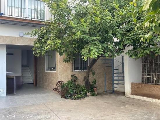  VENTA DE APARTAMENTO EN PLENO CENTRO DE CORIA DEL RIO, CALLE SAN ANTONIO - SEVILLA 